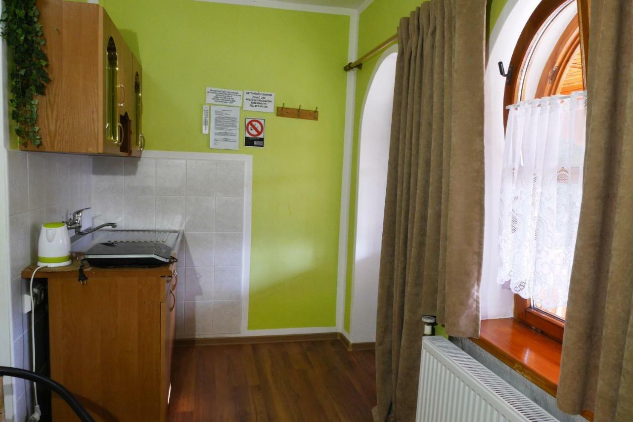 Apartman Pri Zamocku Bešeňová 외부 사진