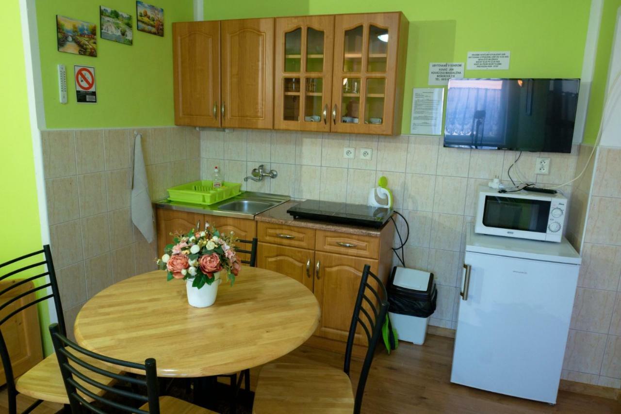 Apartman Pri Zamocku Bešeňová 외부 사진